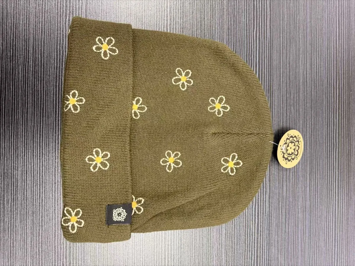 Knit Caps & Beanies design 2