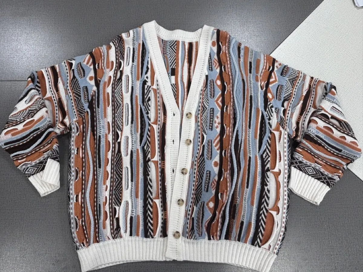 Raised-Texture Knit Sweaters design 9